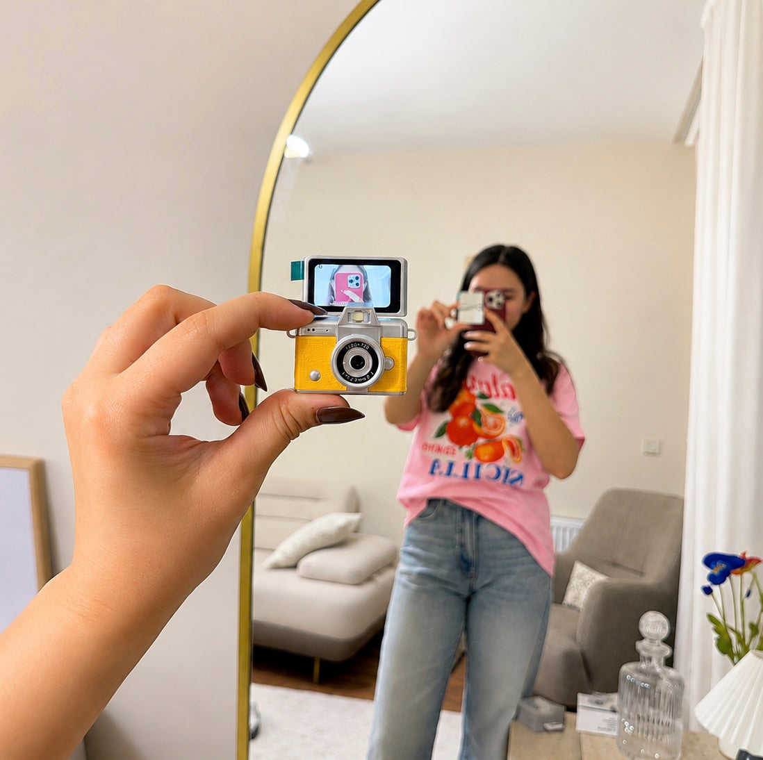 2026 Viral Mini Flip Digital Keychain Camera